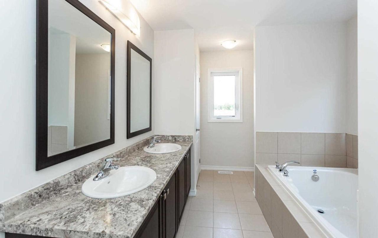 The Warm Welcome Suite Thorold Buitenkant foto